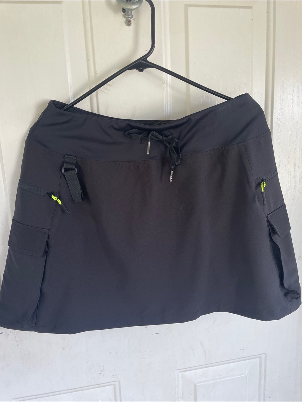 Women's Black Active Skort with Utility Pockets